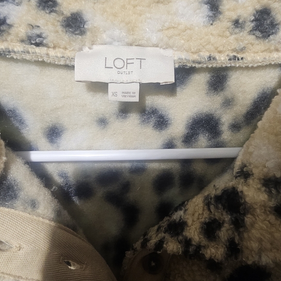 The LOFT XS Oversized PTP 21 Cozy Black and Cream Fleece Jacket - Picture 2 of 4